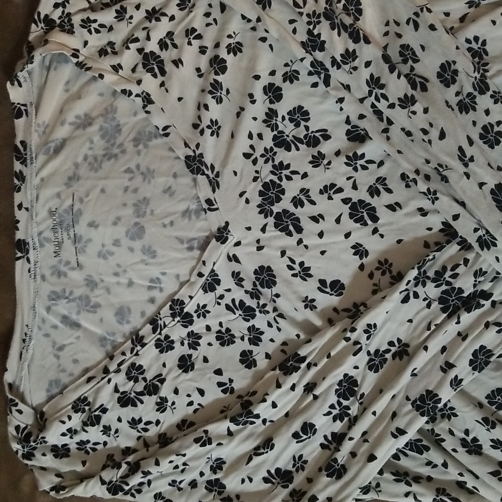 Motherhood Small White and Black Floral Shirt